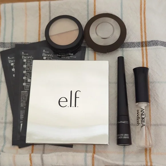 Makeup bundle -Mac eyeliner, Becca highlighter - Picture 1 of 9